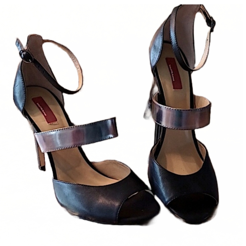 SAKS FIFTH AVENUE "YIANNA" LEATHER HEELS